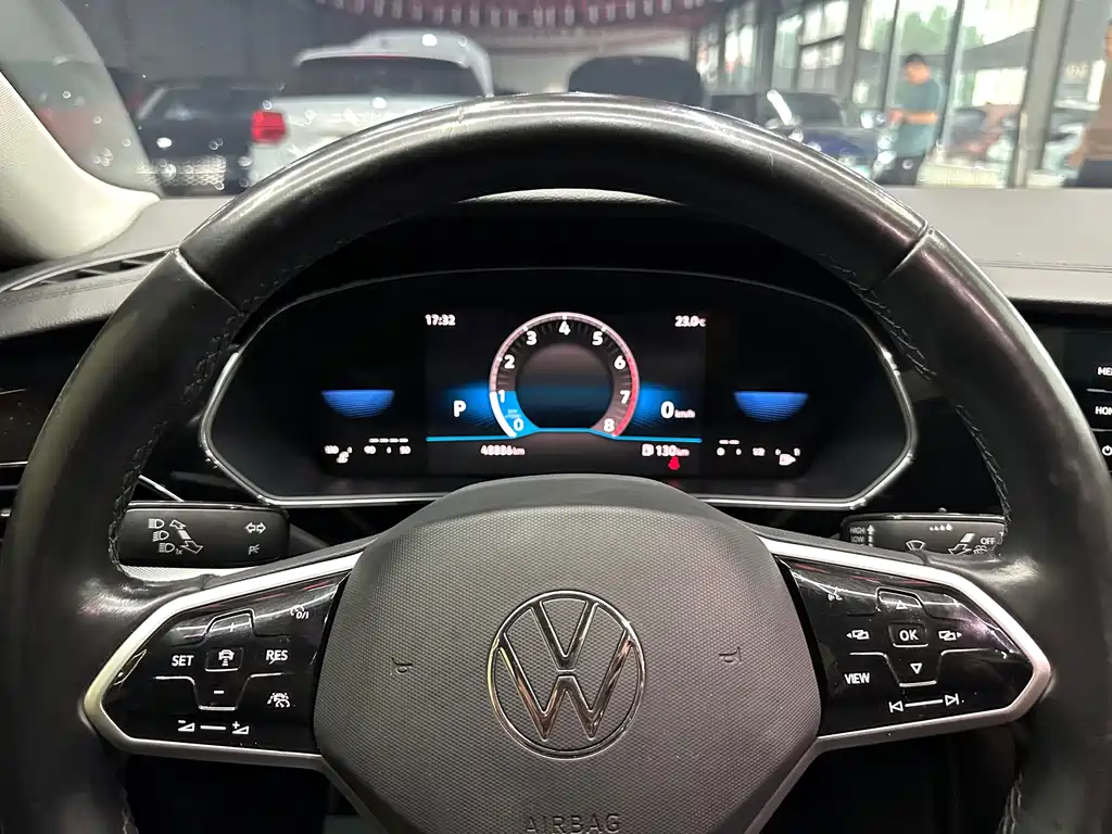 Volkswagen Passat 2023 — фото 17