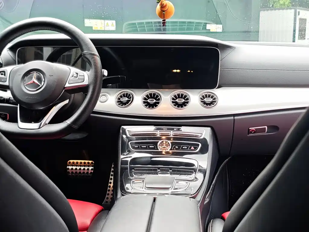 Mercedes-Benz E-Class 2018 — фото 10