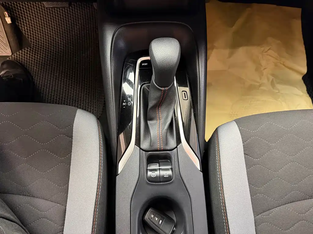 Toyota Corolla 2023 — фото 10