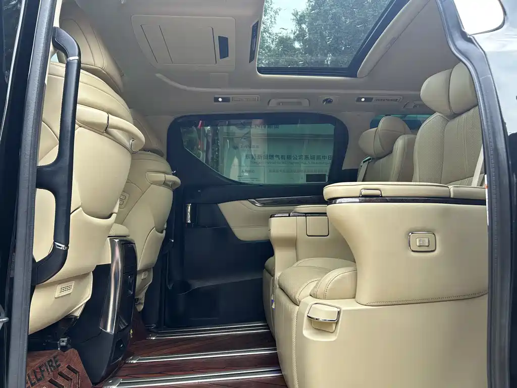 Toyota Vellfire 2021 — фото 14