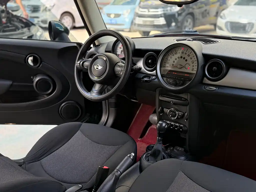 MINI Clubman 2014 — фото 16
