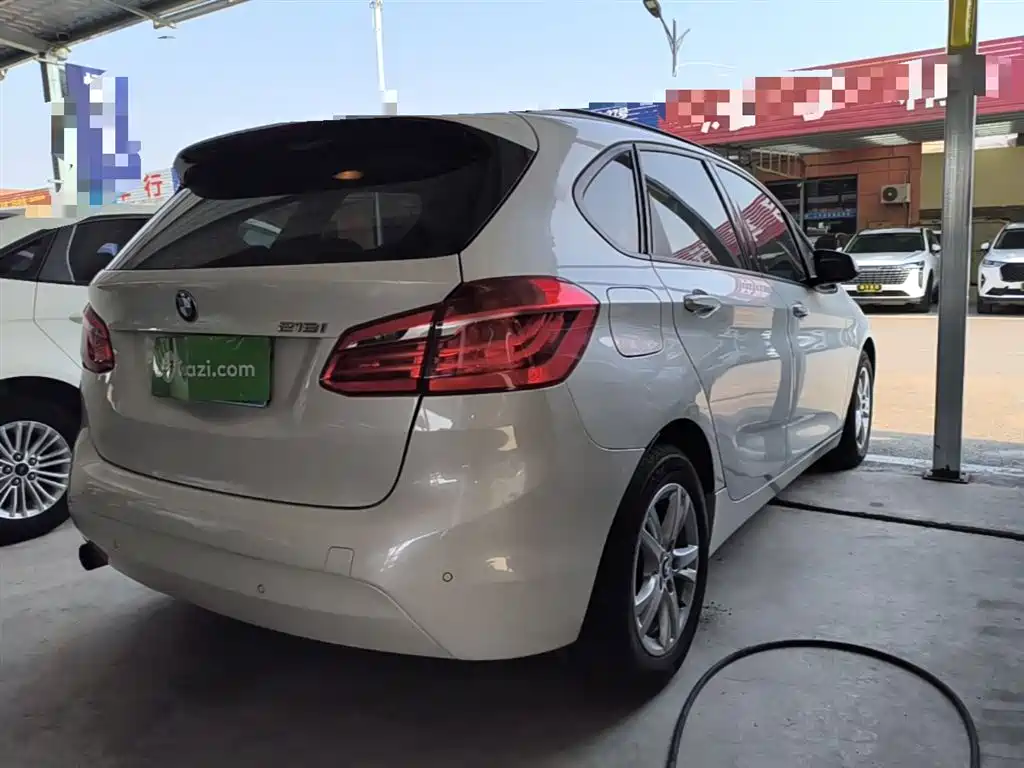 BMW 2 Series Active Tourer 2016 — фото 7