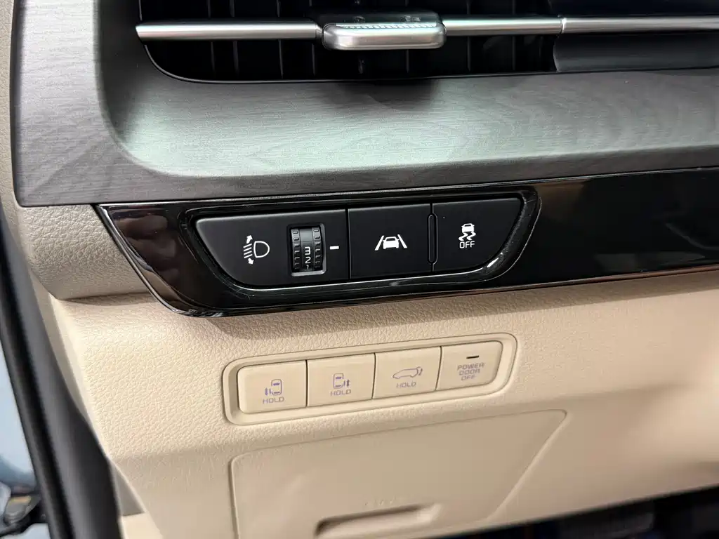 Kia Carnival 2022 — фото 16