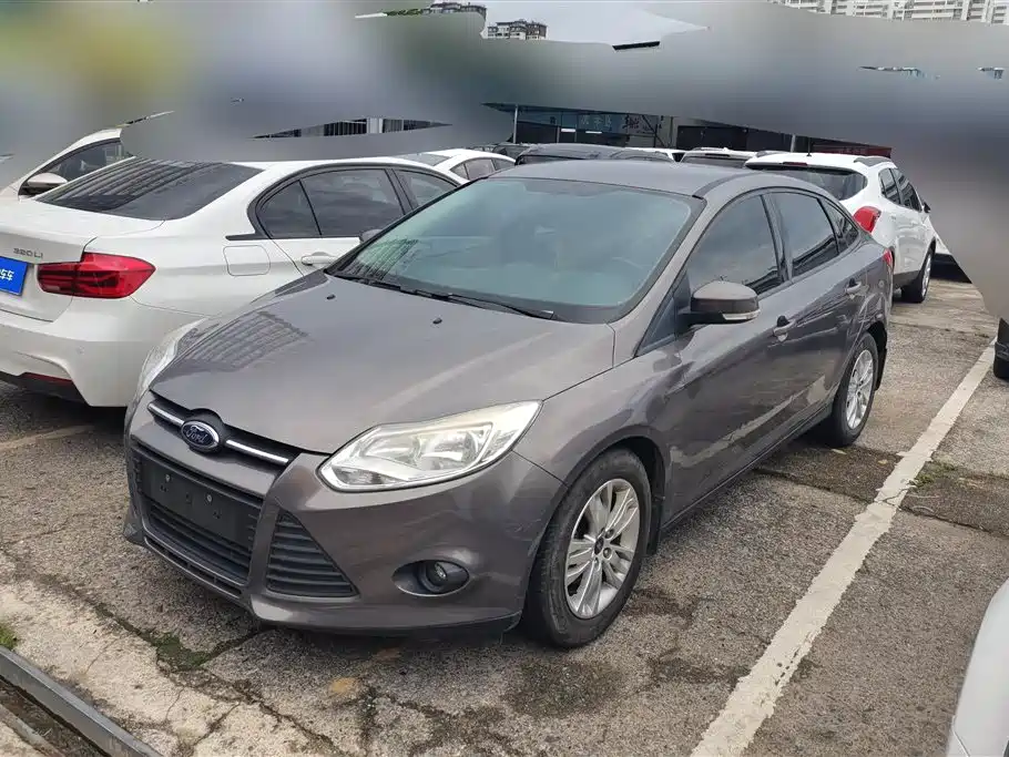 Ford Focus 2015 — фото 1