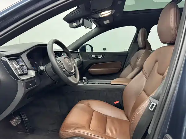 Volvo XC60 2023