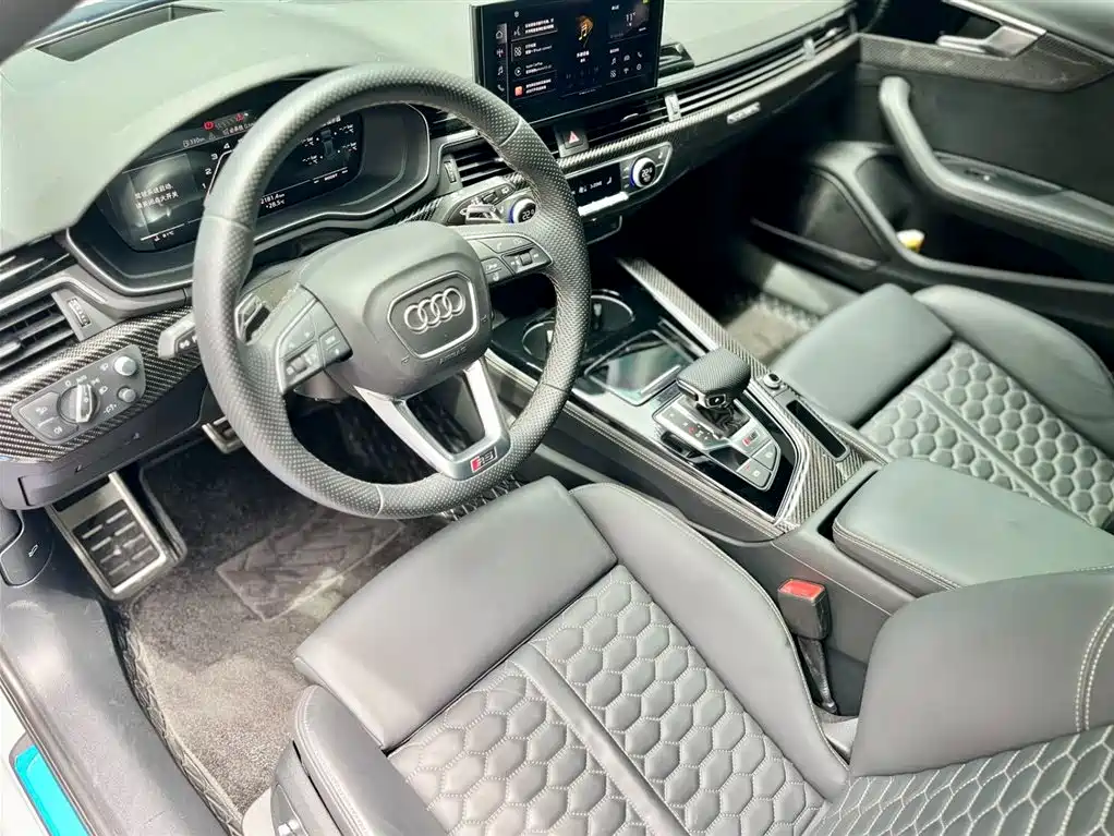 Audi RS 4 2022 — фото 8