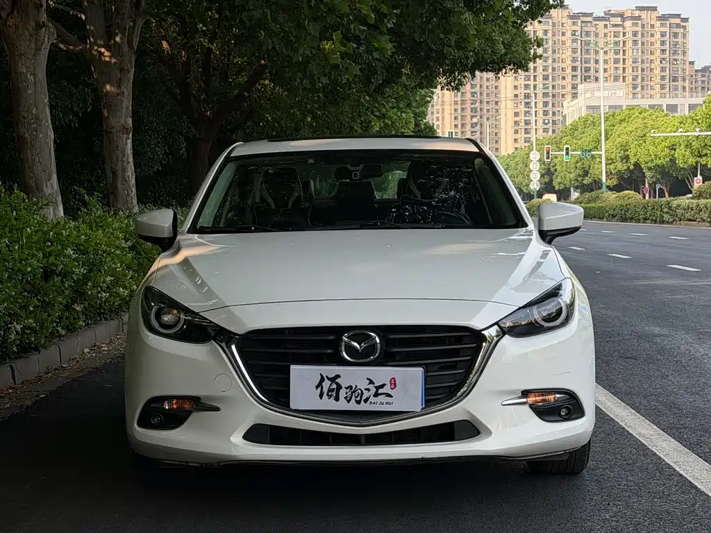 Mazda 3 Axela 2018 — фото 2