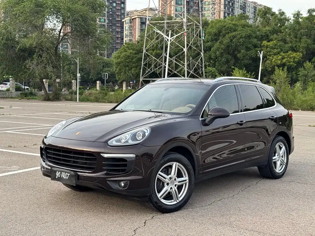 Porsche Cayenne 2015 — фото 1