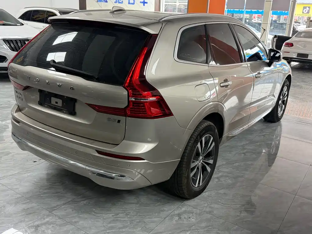 Volvo XC60 2024 — фото 17