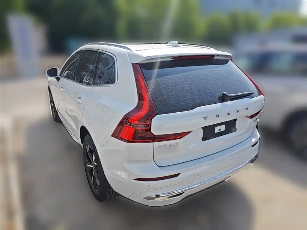 Volvo XC60 2026 — фото 9