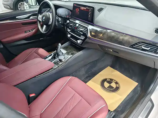 BMW 5 Series 2022