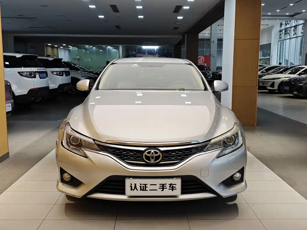 Toyota Reiz 2015 — фото 4