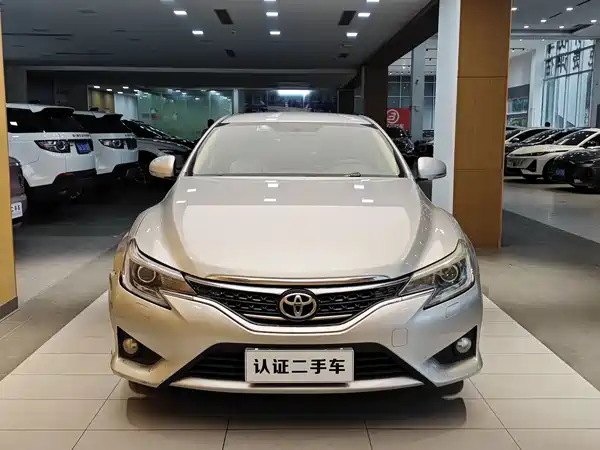 Toyota Reiz 2013
