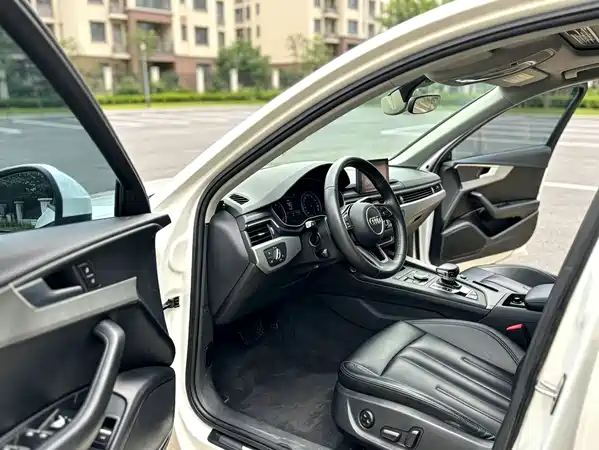 Audi A4L 2016