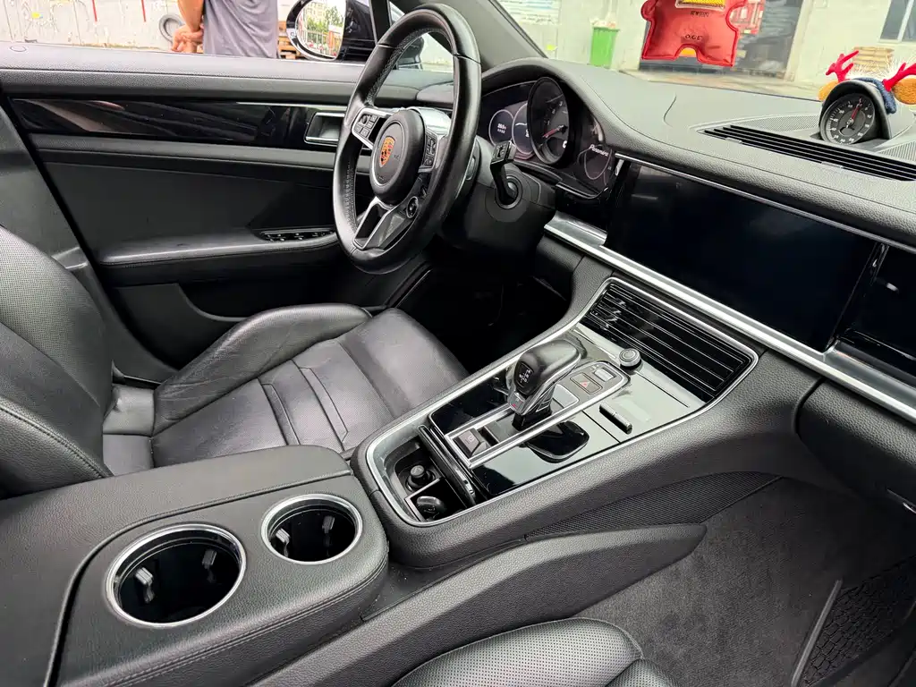 Porsche Panamera 2020 — фото 13