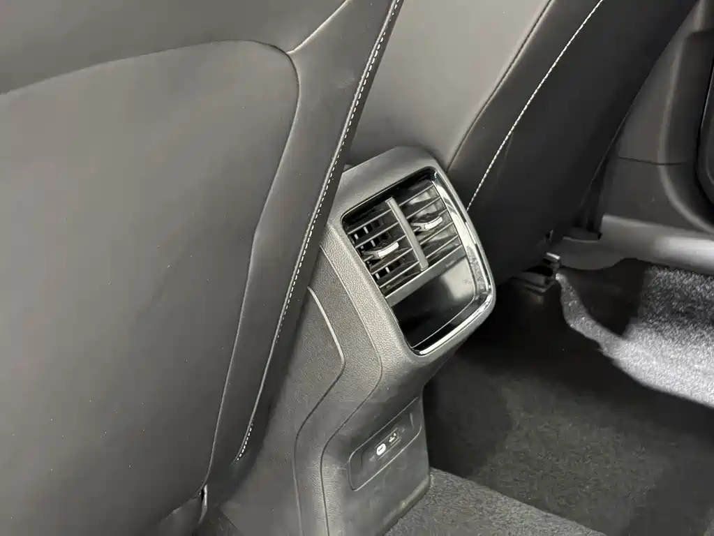 Skoda Octavia 2022 — фото 10