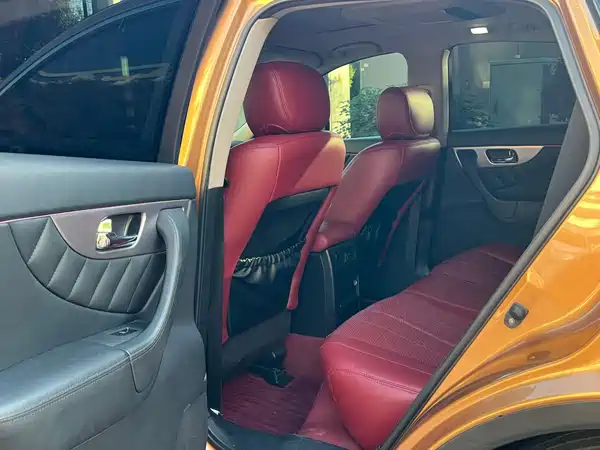 Infiniti FX 2012