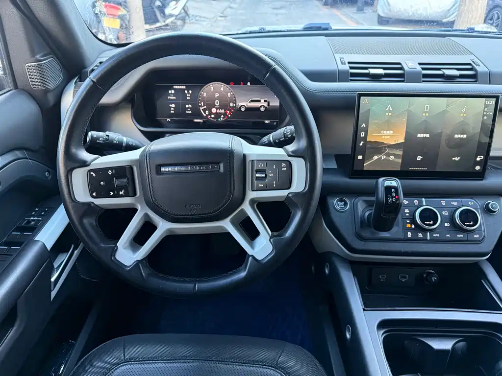 Land Rover Defender 2023 — фото 9