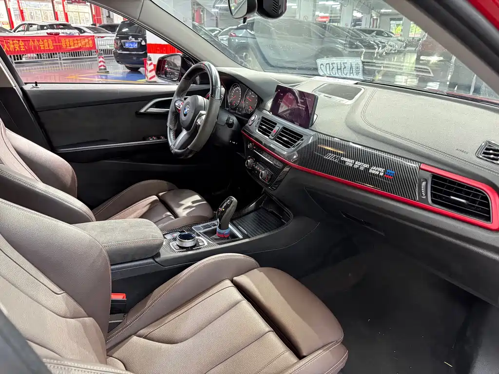 BMW 1 Series 2020 — фото 14