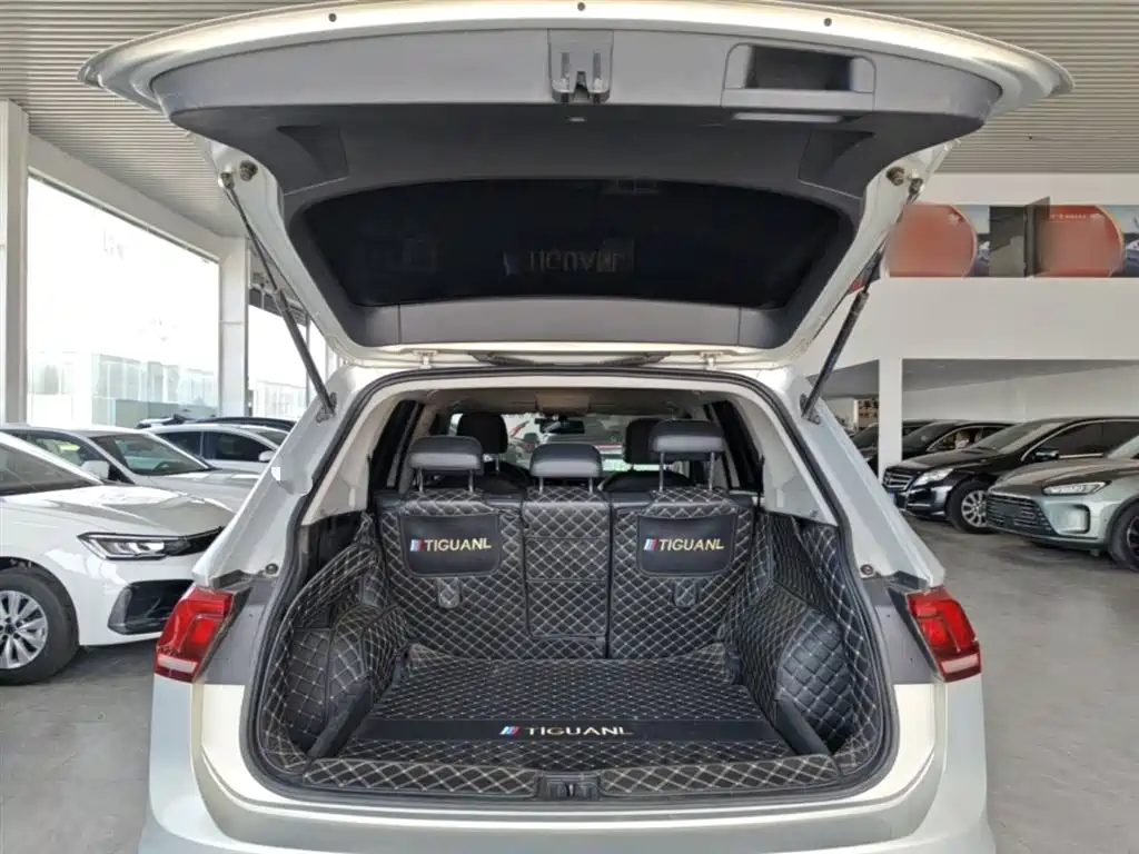 Volkswagen Tiguan L 2019 — фото 19