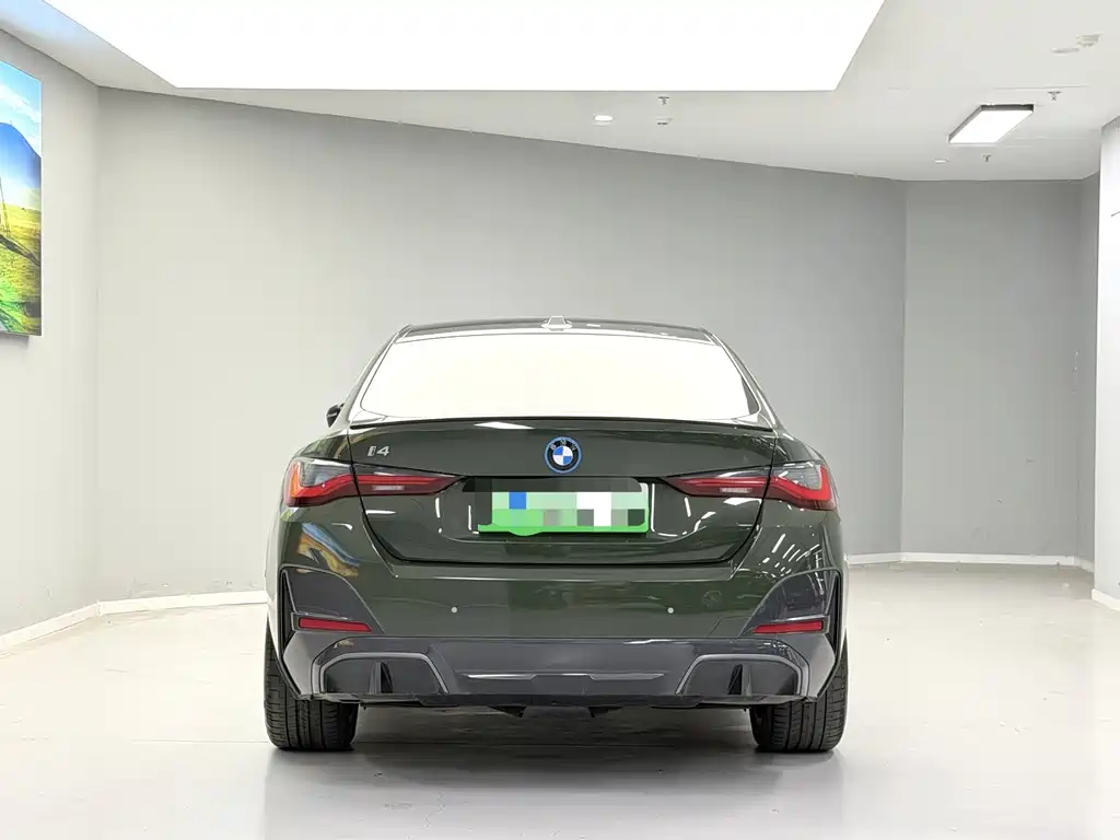 BMW i4 2023 — фото 8
