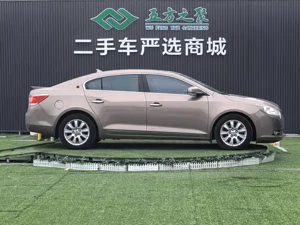 Buick LaCrosse 2012