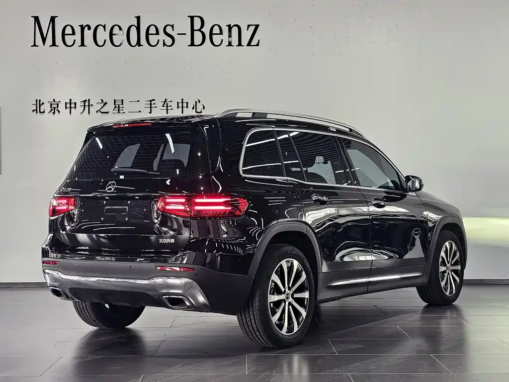 Mercedes-Benz GLB 2024 — фото 3