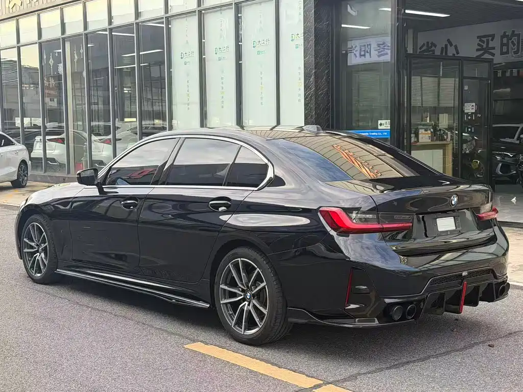 BMW 3 Series 2023 — фото 13
