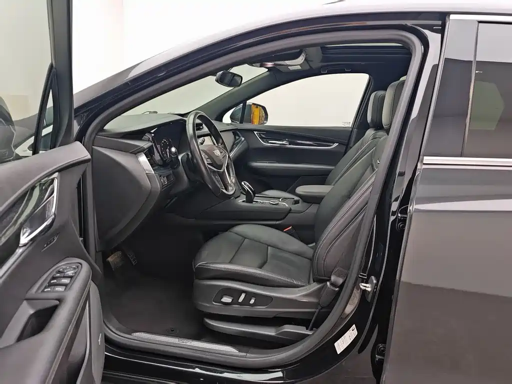 Cadillac XT5 2020 — фото 14
