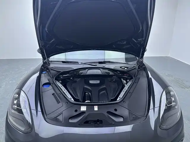 Porsche Panamera 2018 — фото 15