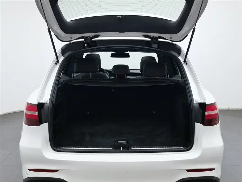 Mercedes-Benz GLC 2018 — фото 16