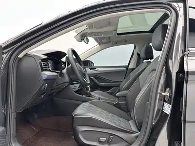Volkswagen Sagitar 2022