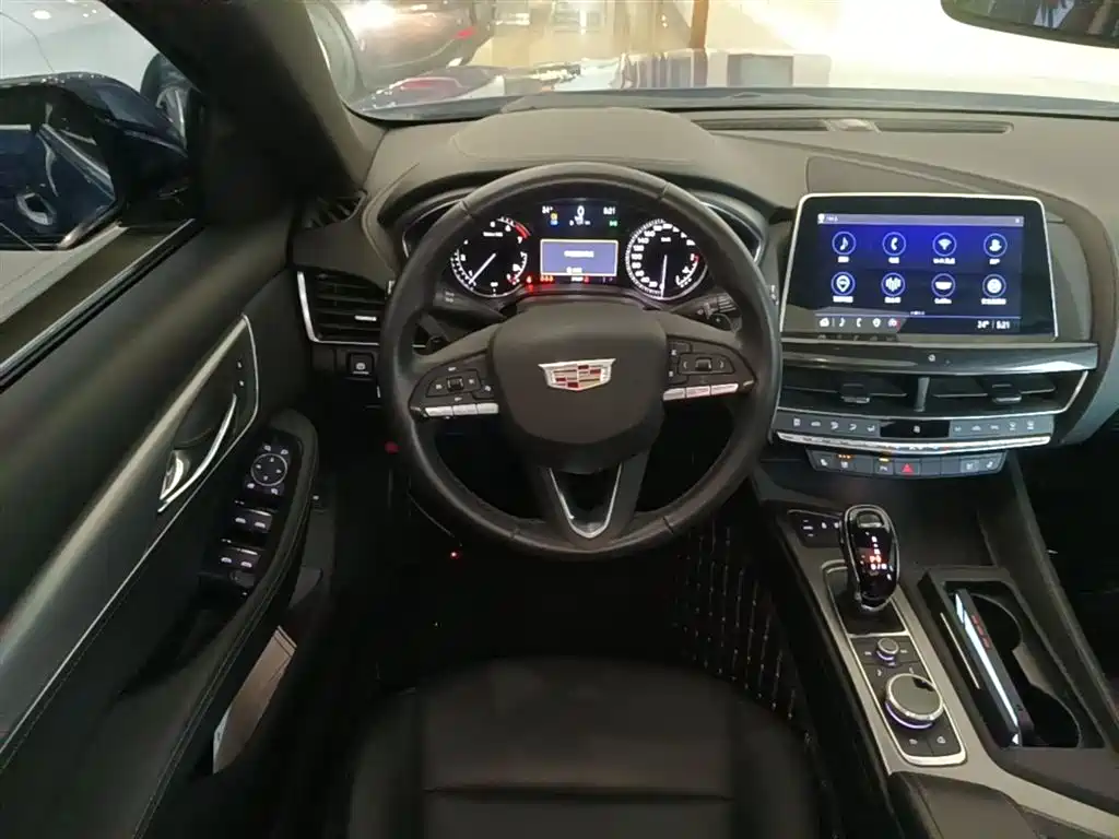 Cadillac CT5 2022 — фото 11