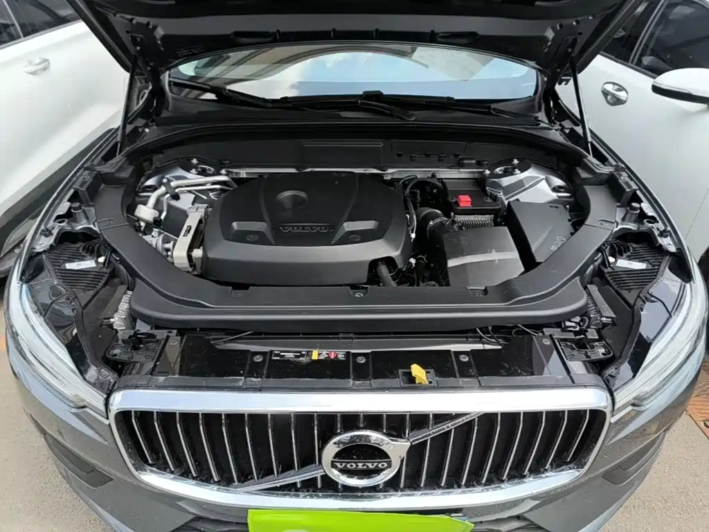 Volvo XC60 2018 — фото 20