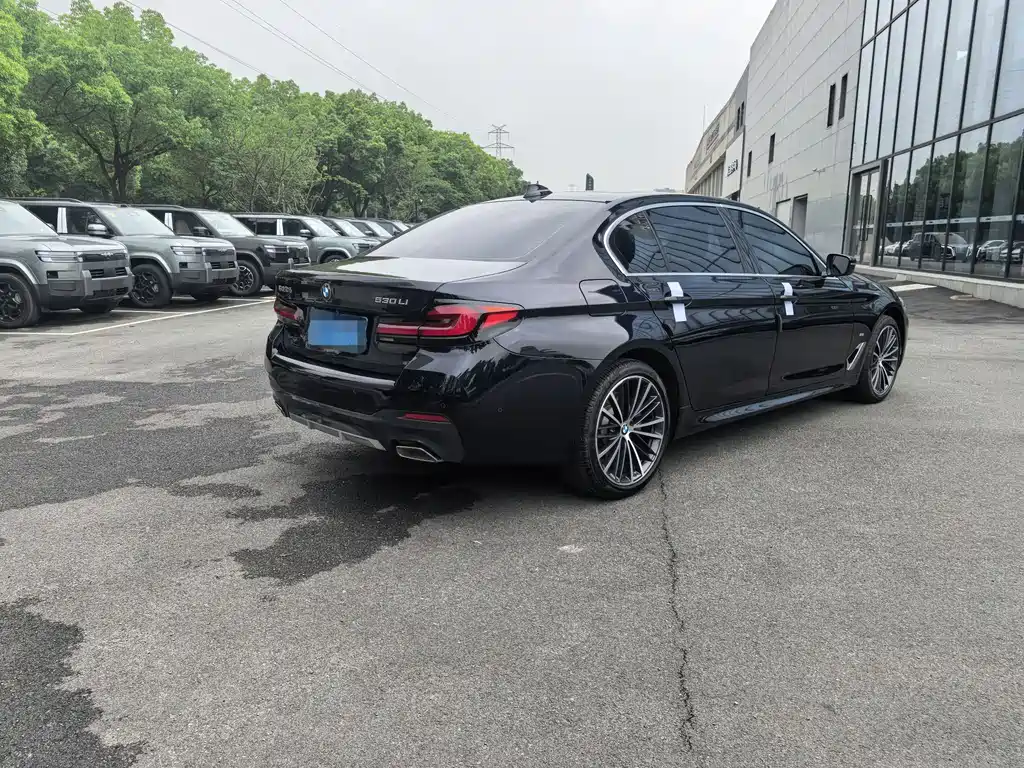 BMW 5 Series 2023
