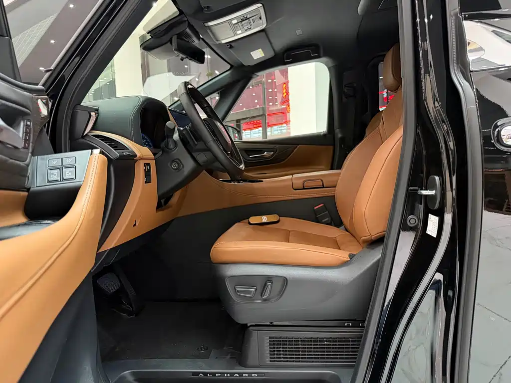 Toyota Alphard 2025 — фото 8