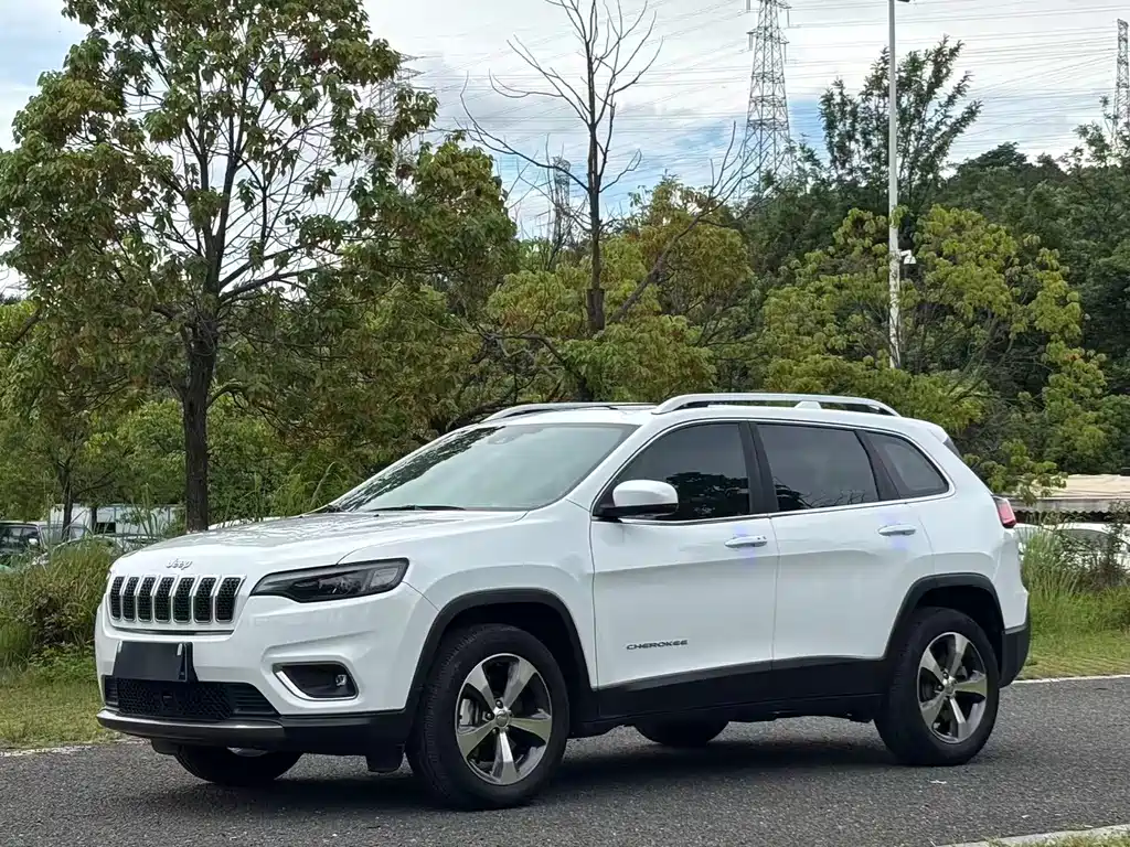 Jeep Cherokee 2019 — фото 1