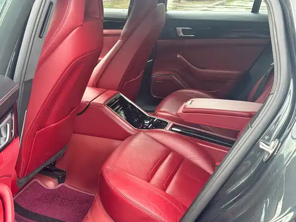 Porsche Panamera 2020