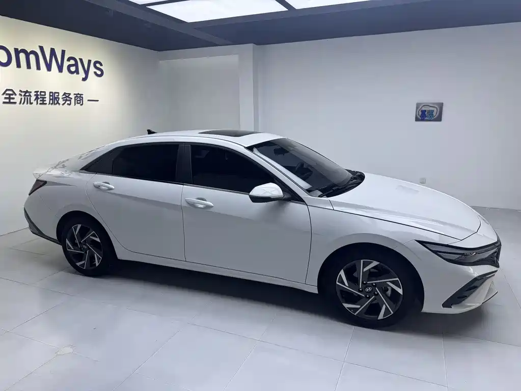 Hyundai Elantra 2026