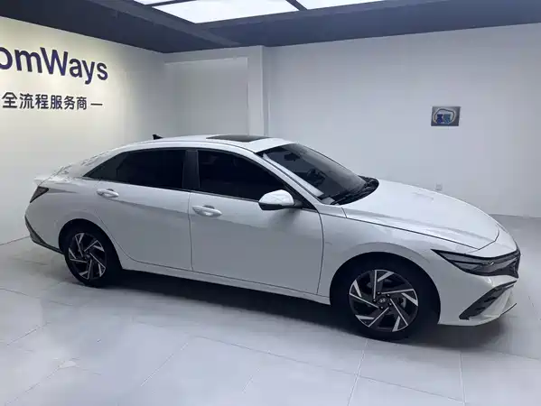 Hyundai Elantra 2026