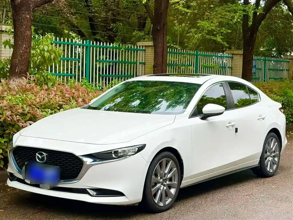 Mazda 3 Axela 2020 — фото 2