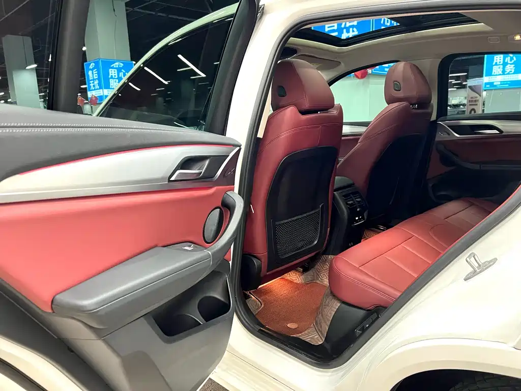 BMW X4 2023 — фото 11
