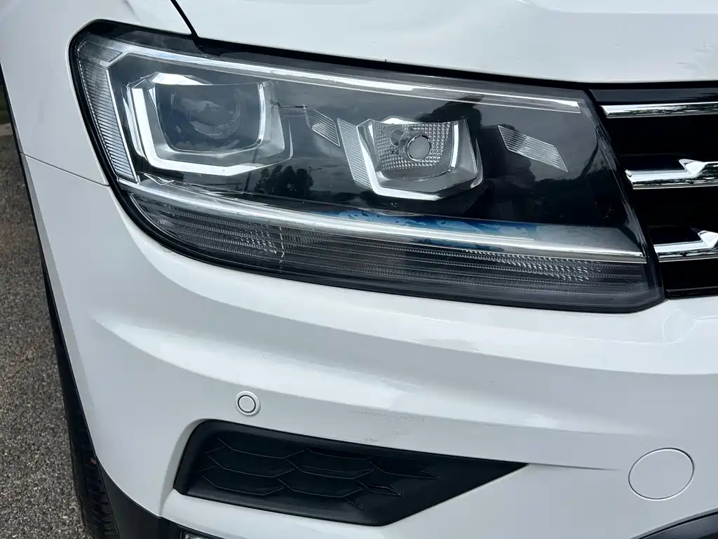 Volkswagen Tiguan L 2021 — фото 10