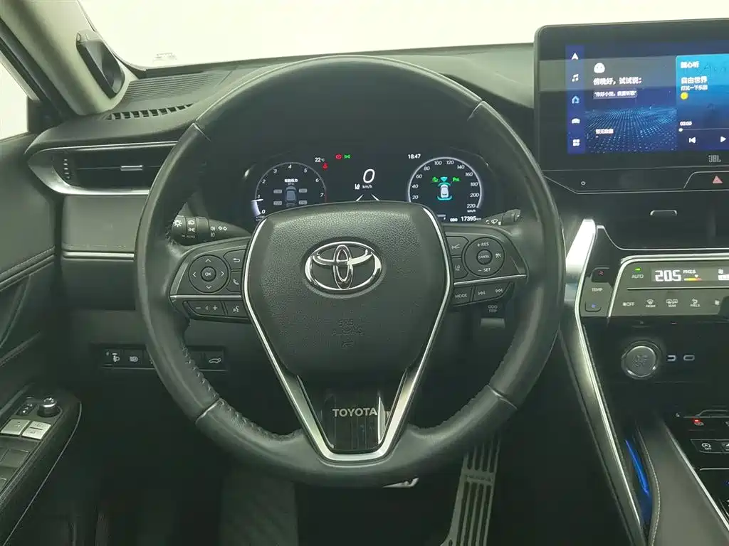 Toyota Venza 2024 — фото 11