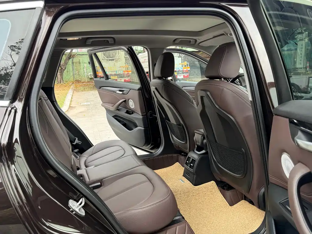 BMW X1 2022 — фото 15