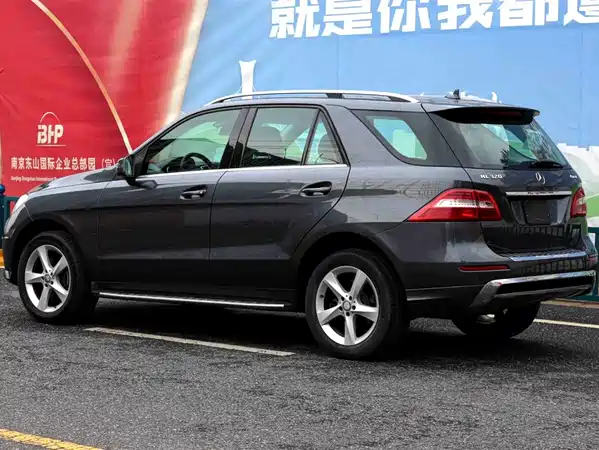 Mercedes-Benz M-Class 2014