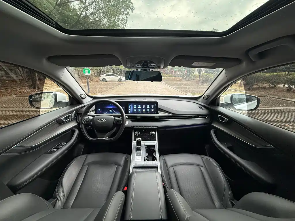 Chery Tiggo 8 2023 — фото 14