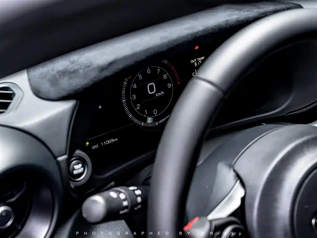 Subaru BRZ 2023 — фото 4