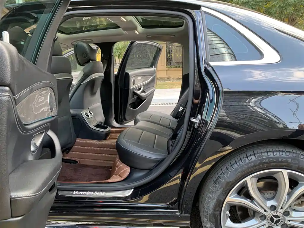 Mercedes-Benz E-Class 2022 — фото 12