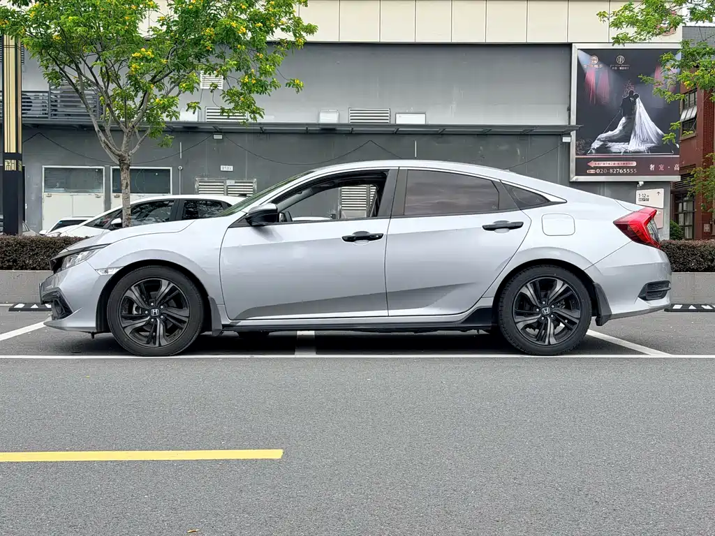 Honda Civic 2019 — фото 3